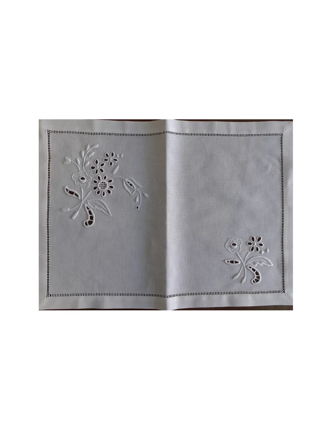 Portugal Natura 52x37 cm - Individuais de mesa 100% linho bordado a mão - bordados da lixa New