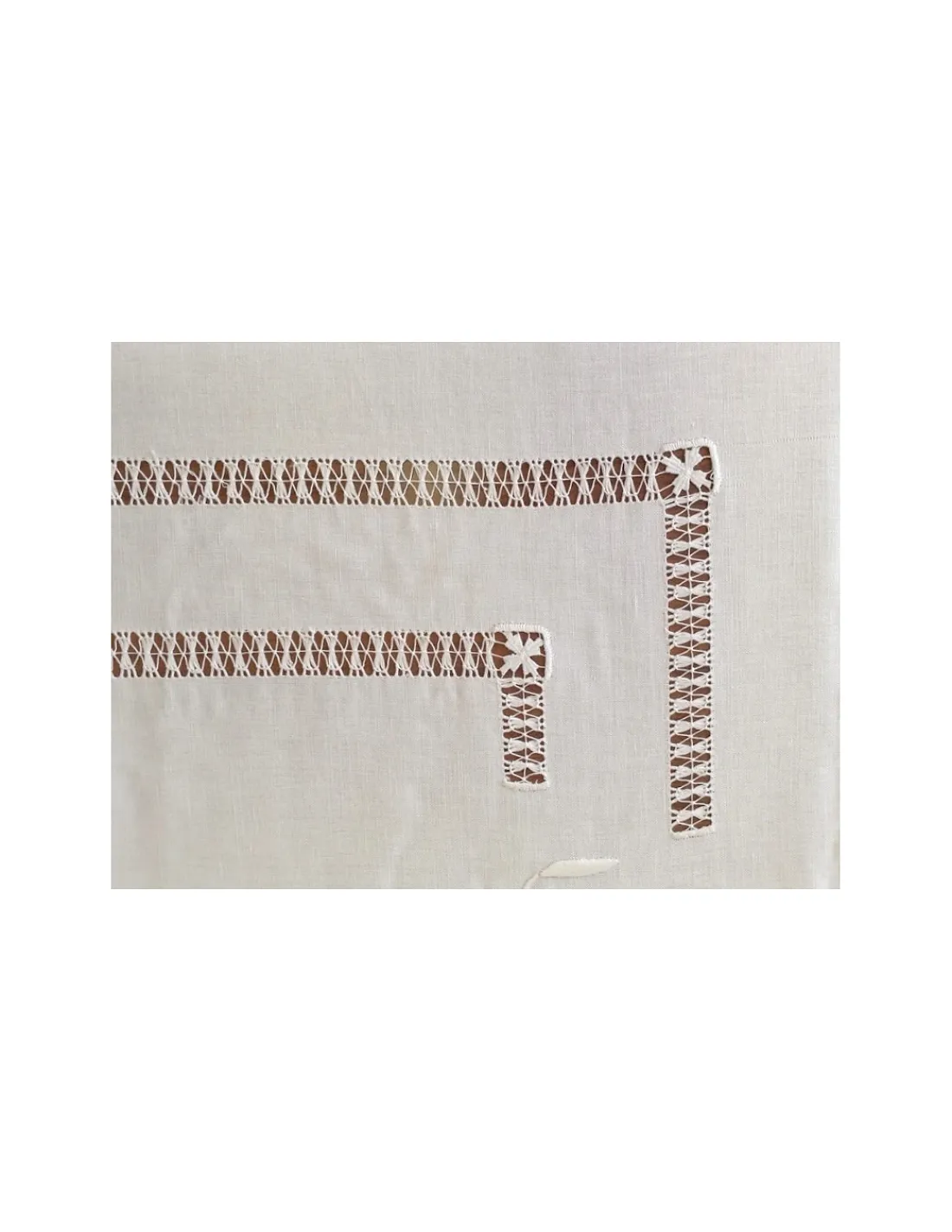 Portugal Natura 175x300 cm - Toalha de mesa de linho bordada a mão - Bordados matiz e richelieu - bordados da lixa Outlet