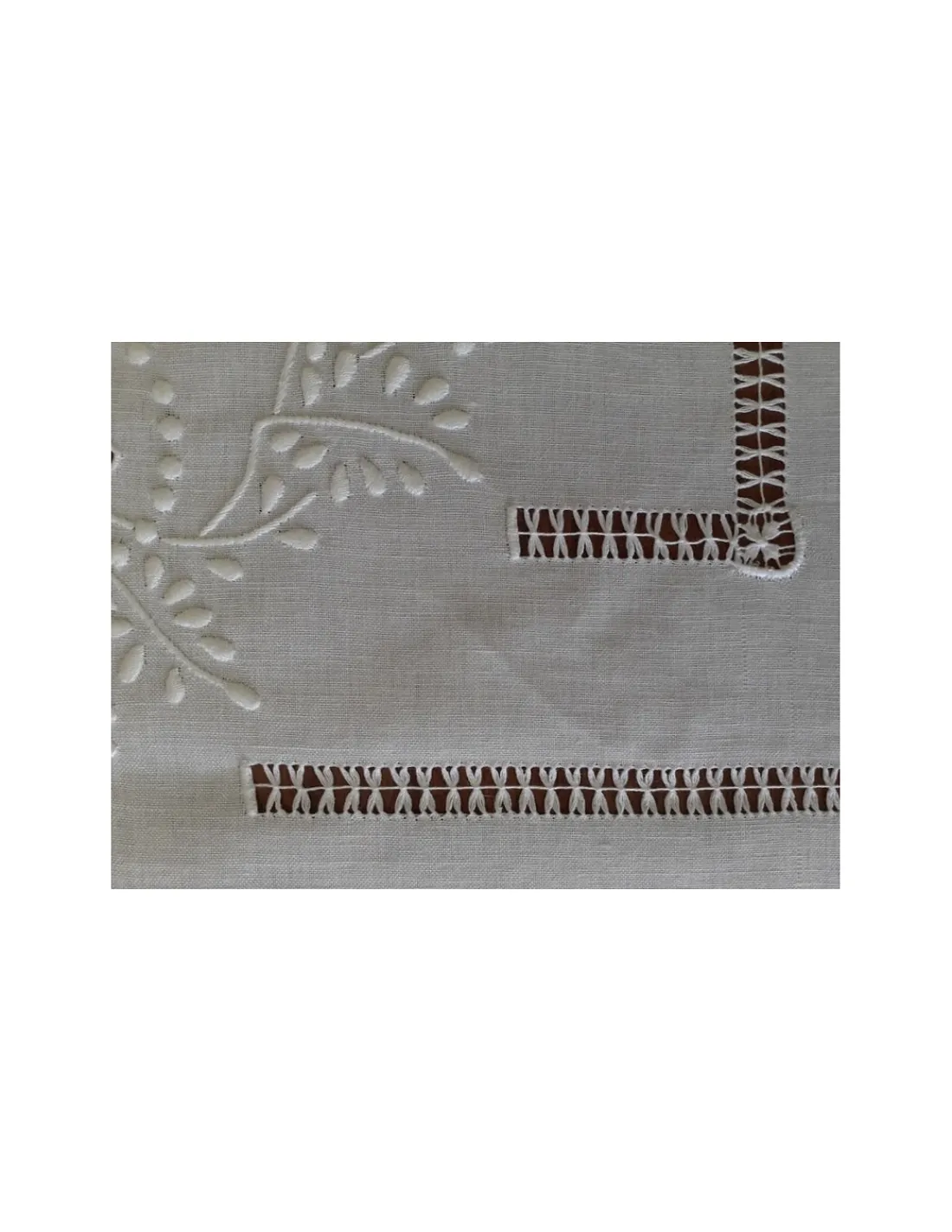 Portugal Natura 180x350 Toalha de mesa de linho bordada a mão - bordados da lixa